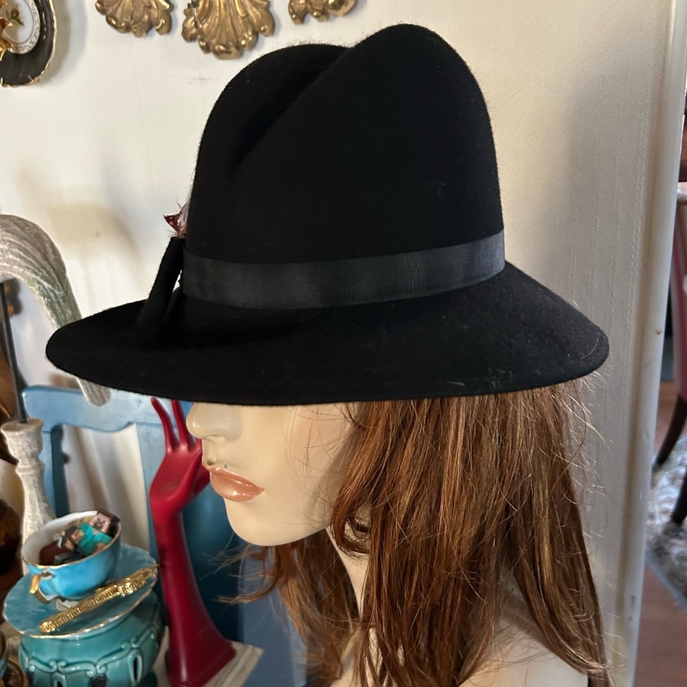 Vintage Black Wool Hat w Feather Embellishment - Picture 7 of 14